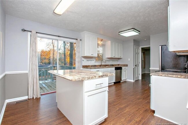 Photo - 1819 Eichelberger Dr
