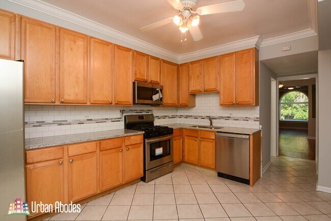 Photo - 1317 N Maplewood Ave Unidad J05P