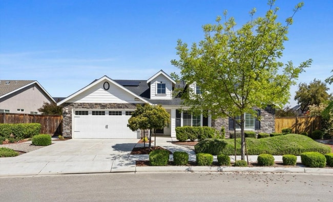 Building Photo - Beautiful 4 Bed 2 Bath Home!!!