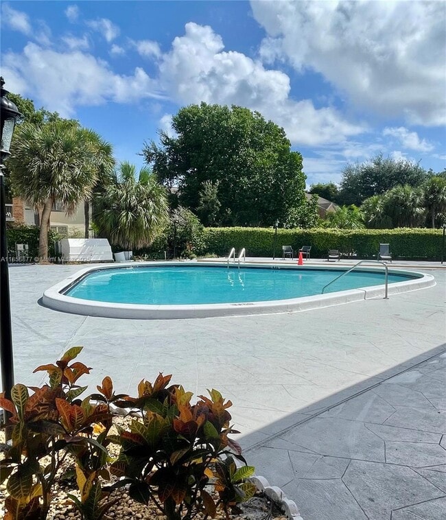 Building Photo - 4374 NW 9th Ave Unit 17-3d #276 Rental