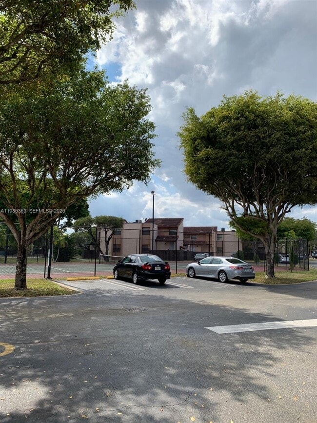 Photo - 425 W Park Dr Unit 9