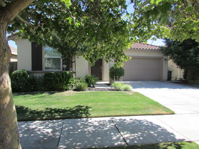 Photo - Single story home in Turlock!!