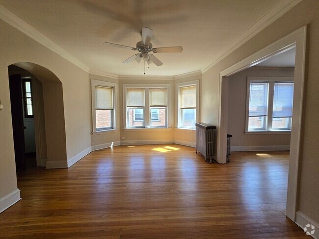 Building Photo - 1936 W Estes Ave Unit 3S Rental