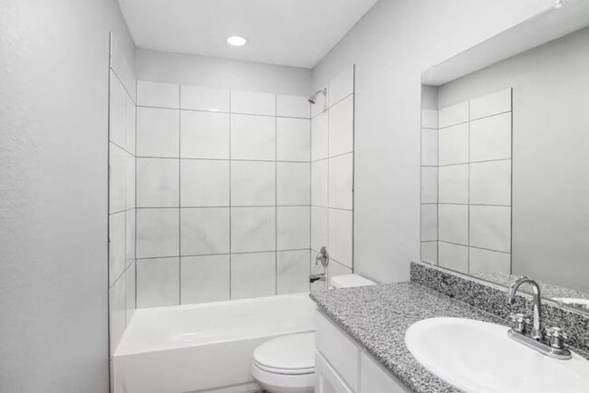 Photo - 23338 Sandpiper Trail