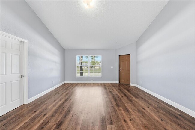 Photo - 3651 N Goldenrod Rd Unit C204