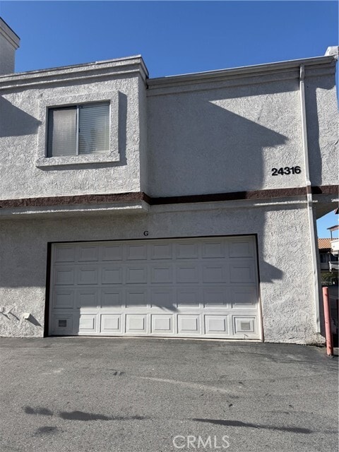 Building Photo - 24316 Sylvan Glen Rd Unit G