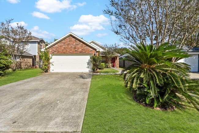 Building Photo - 18210 Beaverdell Dr