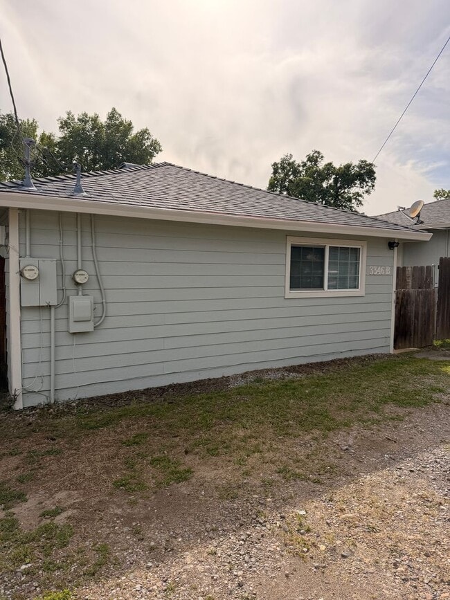 Photo - 3346 Stingy Ln Unit B