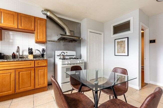 Photo - 102 Tyler St Unit 3