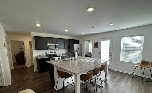 Photo - COMING SOON: BEAUTIFUL 3 BEDROOM / 2 BATHROOM HOUSE LOCATED IN JOPLIN MO WITH FENCED IN YARD!