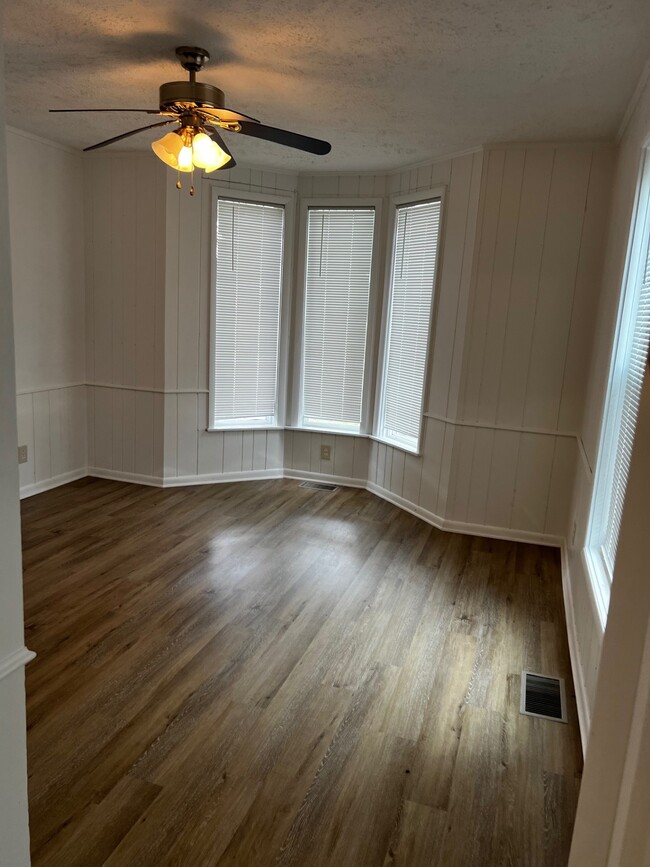 front bedroom - 1234 N 6th St Apartments Unit 1234 N. 6th street