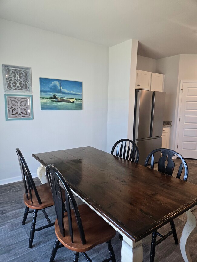 Photo - 175 Saltgrass Way