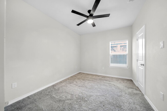 Photo - 16606 E Forrestal St