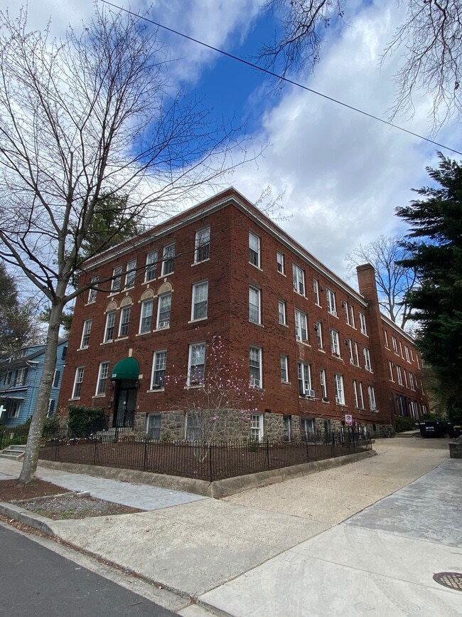 Photo - 3039 Macomb St NW Apartments Unit 24