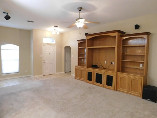 Photo - Spacous Southside Split Bedroom Home