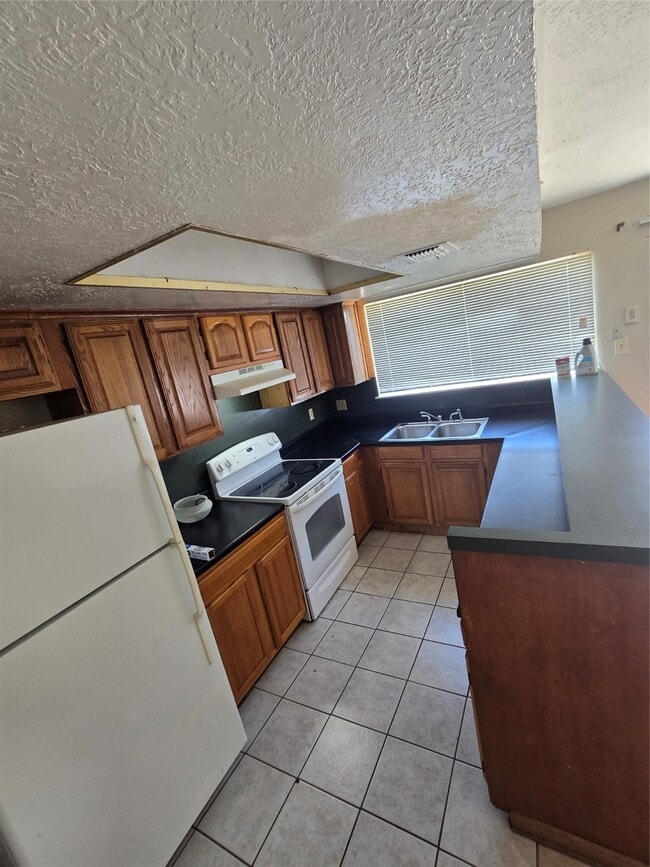 Building Photo - 7045 Chasewood Dr