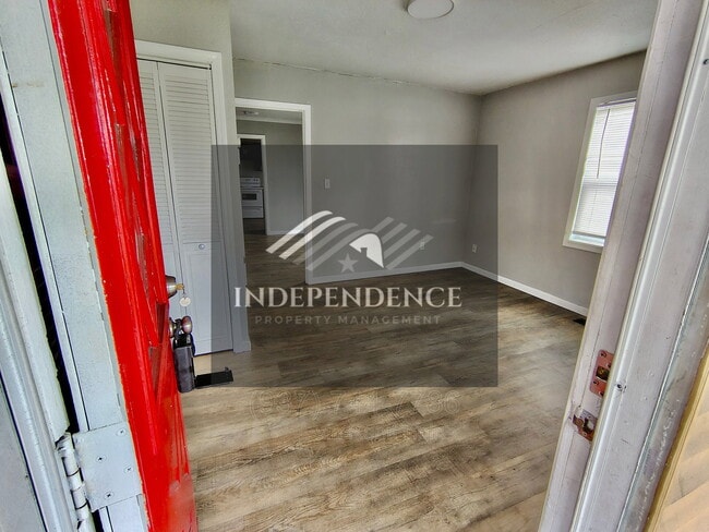 Photo - 3217 Finley St Unidad B