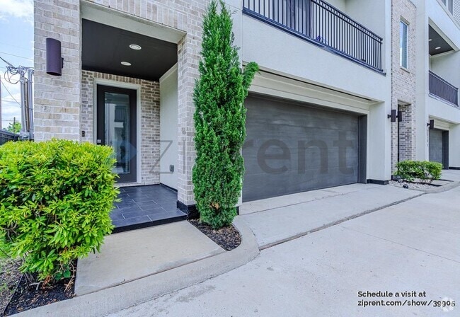 Building Photo - 2510 Tuam St Rental
