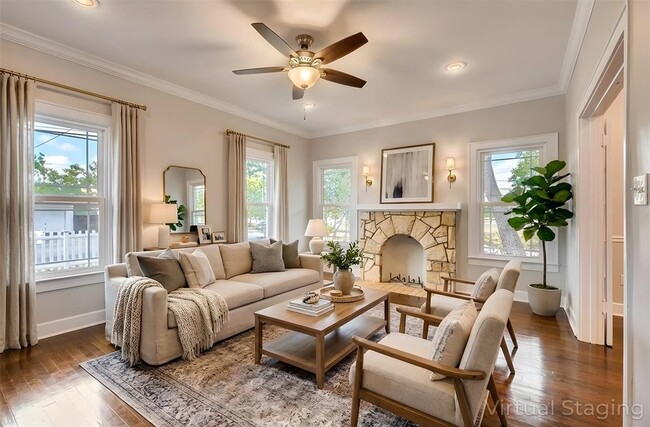 Photo - 811 1/2 E 38th St