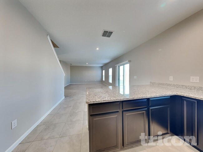 Photo - 1008 Talon Ln