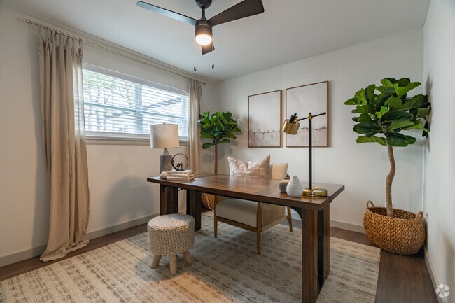 2BR, 1BA - 725SF - Bedroom 2
