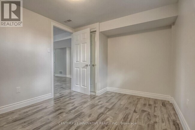 Photo - 17 Tralee Ave