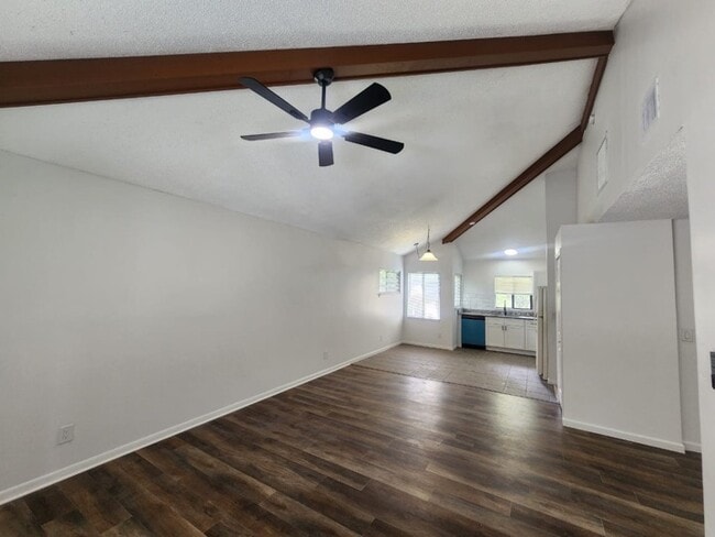 Photo - 431 Geneva Dr