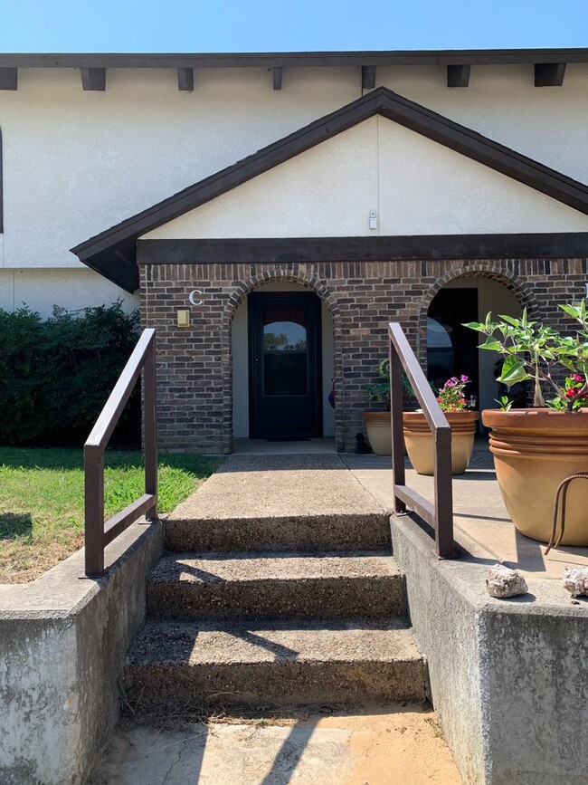 Building Photo - 149 Private Rd 1509 Unit 149 PR 1509  C Rental