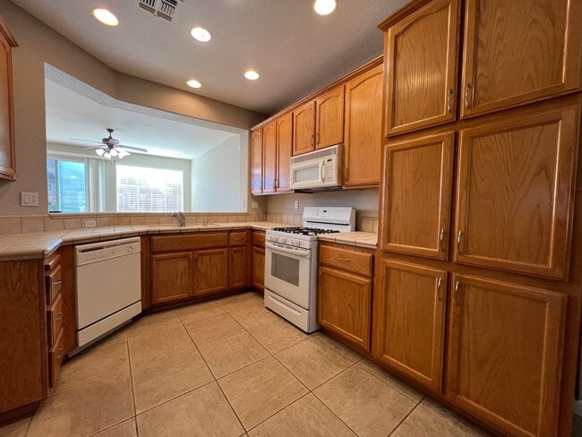 Photo - Gorgeous Stonecreek Home!