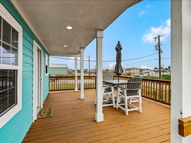 Photo - 252 Flamingo St