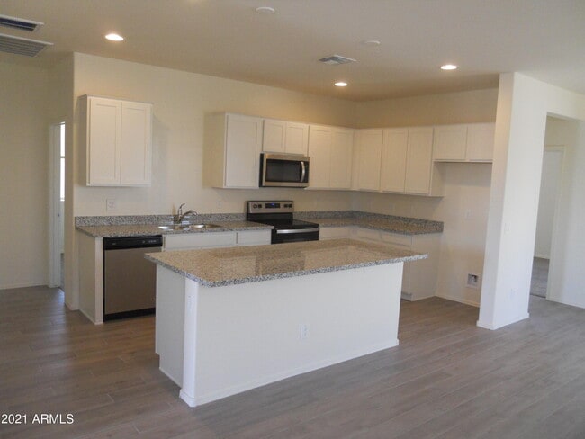 17728 W Jessie Ln