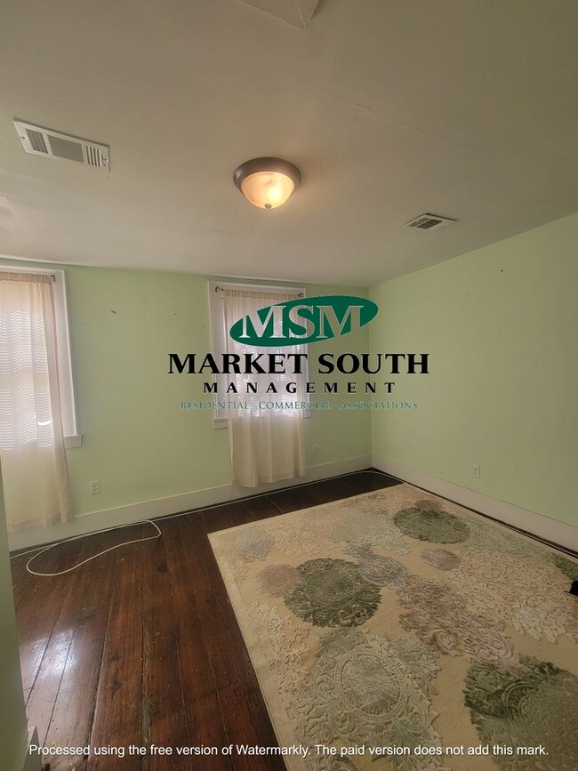 Photo - *REDUCED!* BEAUTIFUL JONES STREET APARTMENT