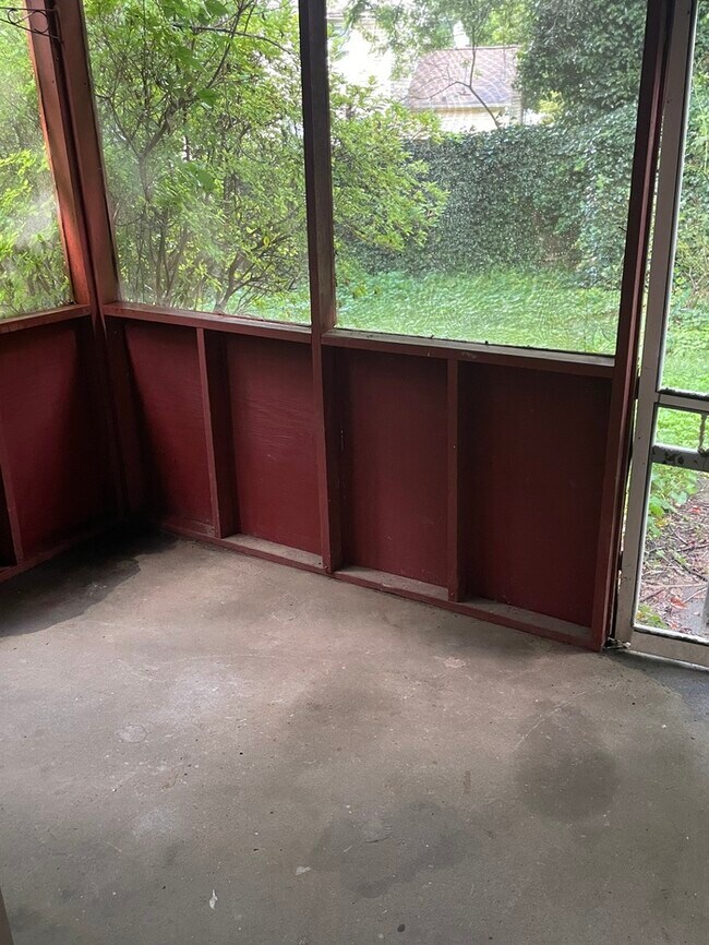 Photo - Great Location!