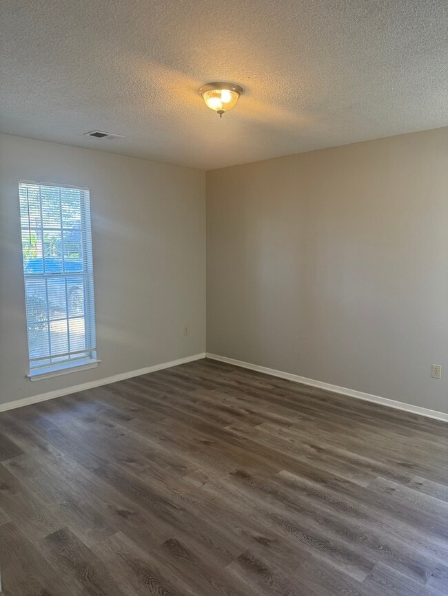 Photo - 4217 Brighton Dr