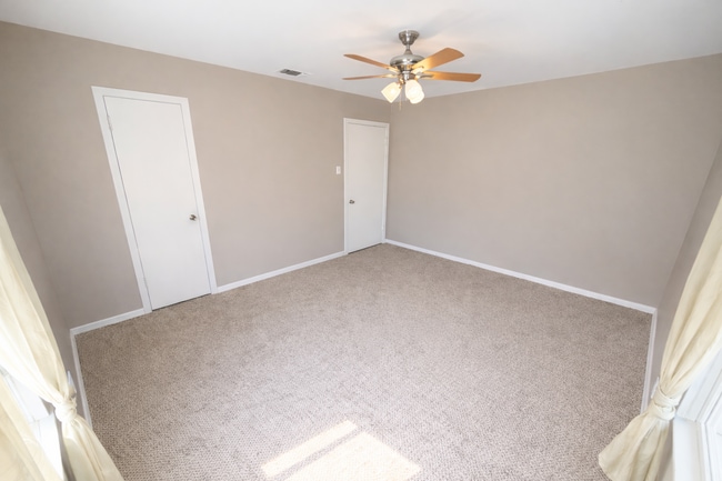 Photo - 705 Childress St