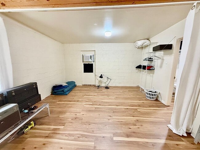 Photo - 5712 Chesterfield Ave