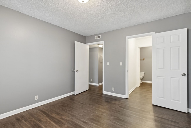 Photo - Manchester Arbors Apartments