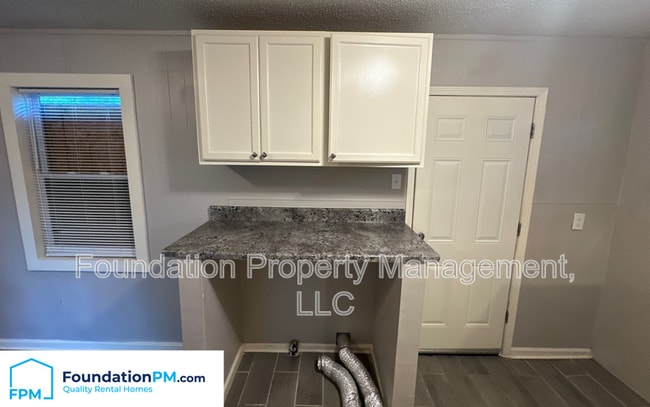 Photo - 2601 Dakar Ave