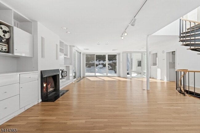 Photo - 2 Old Mill Rd