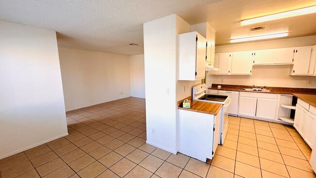 Photo - 6217 Yerba Ln Unit A
