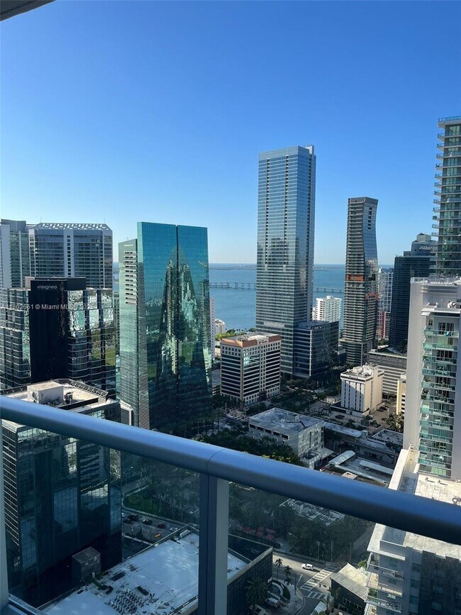 Building Photo - 1100S S Miami Ave Unit 4004 Rental