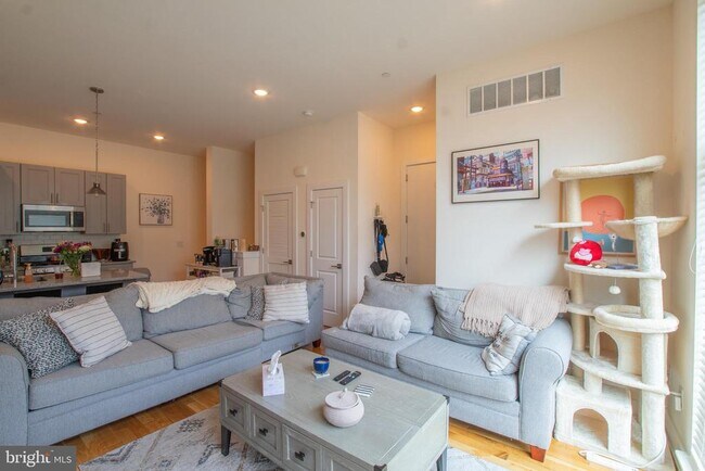 Photo - 1115 Germantown Ave Unit 3C