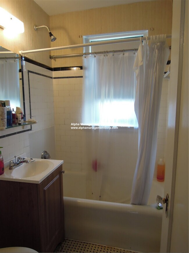 Photo - 349 Pleasant St Unit B2-5