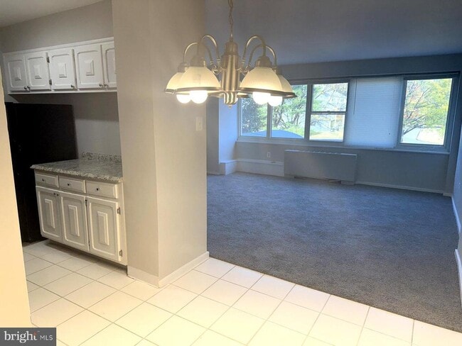 Photo - 204 Barclay Towers