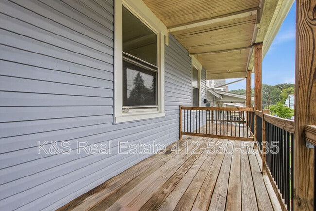 27 E Orchard Ave