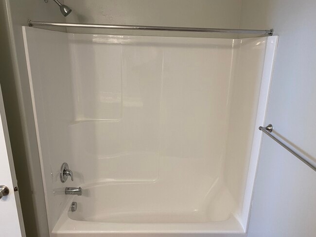 Photo - FAROOQUI D-202