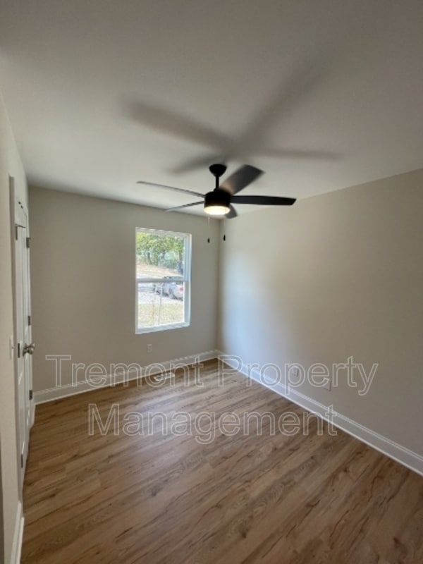 Photo - 1310 E 36th St