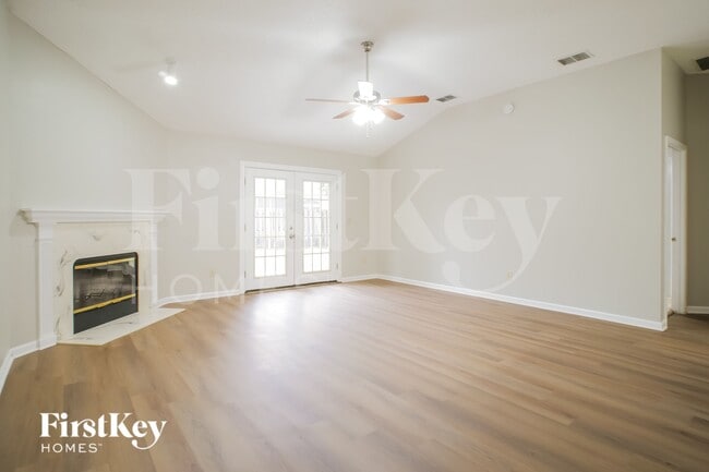 Photo - 561 Sparrow Branch Cir