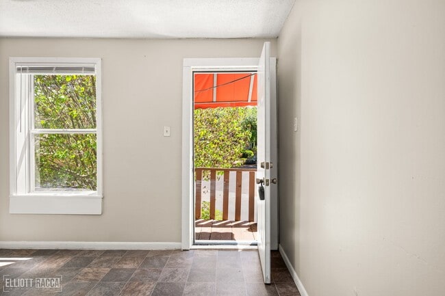 Photo - 2404 Orange St