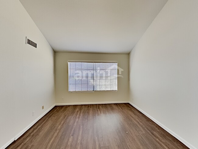 Photo - 11106 E Becker Ln